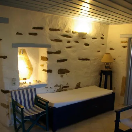 Traditional Nest Cozy Paroikia Delight * Páros