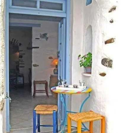 Traditional Nest Cozy Paroikia Delight *