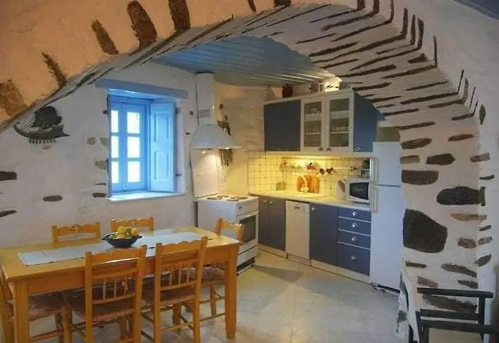 Traditional Nest Cozy Paroikia Delight *